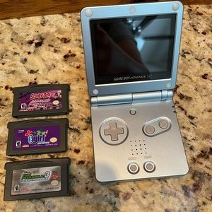 Nintendo Gameboy Advance SP plus 3 games